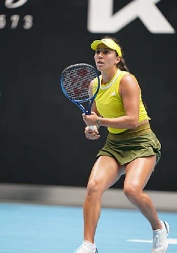 边后卫内收 边后卫内收