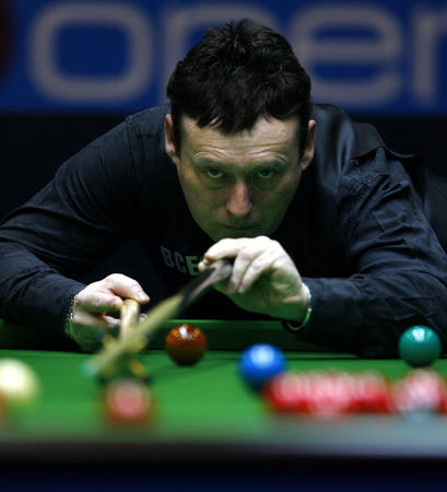 F1 车队测试赛激烈展开吸引粉丝